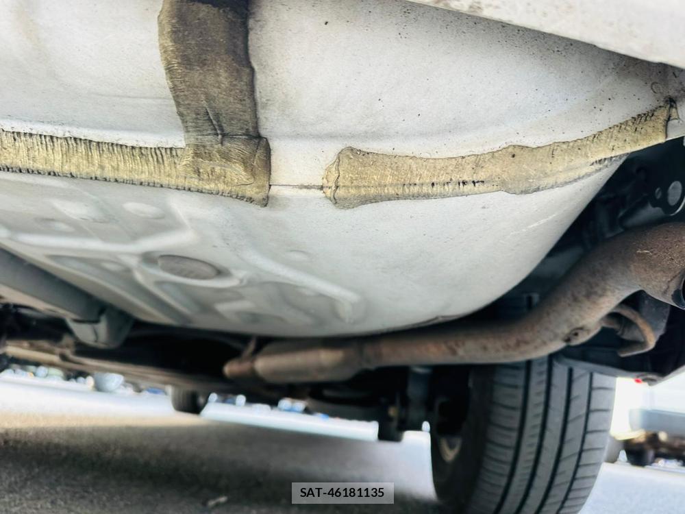Toyota VOXY HYBRID 2015 6734644-34