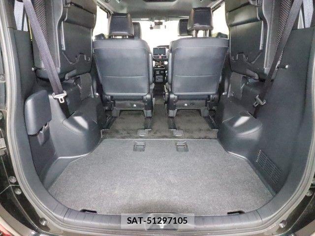 Toyota VOXY 2021-09 6817903-12