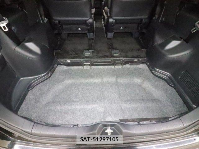 Toyota VOXY 2021-09 6817903-13