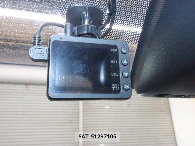 Toyota VOXY 2021-09 6817903-14