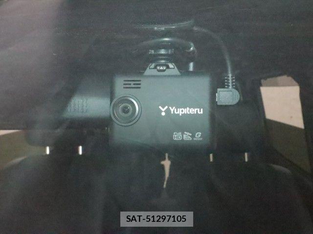 Toyota VOXY 2021-09 6817903-15