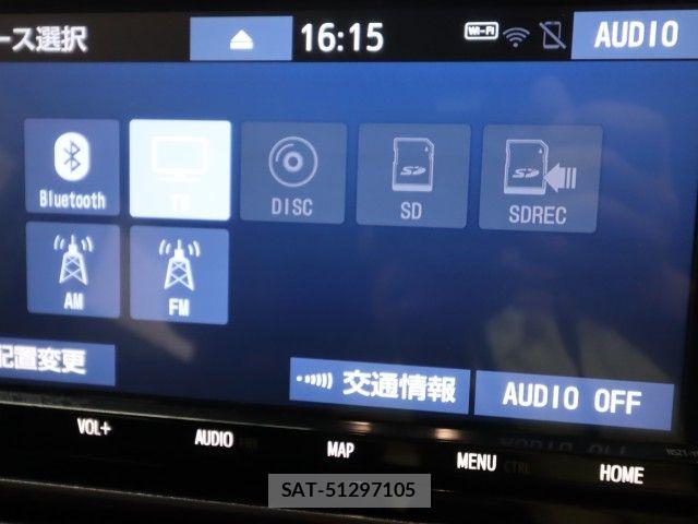 Toyota VOXY 2021-09 6817903-19