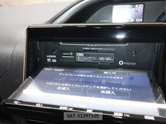 Toyota VOXY 2021-09 6817903-20