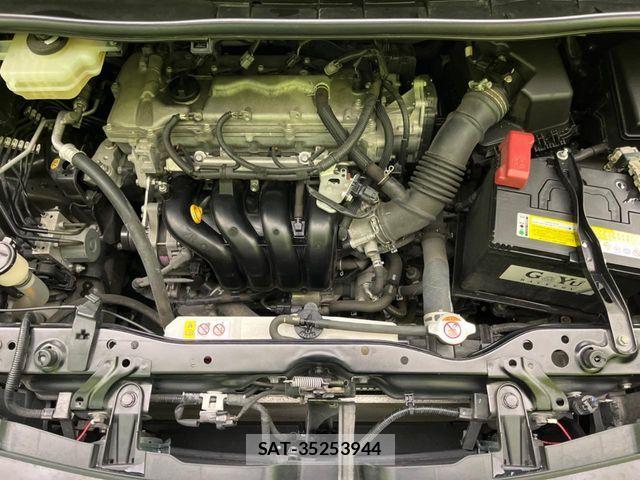 Toyota VOXY 2018-03 6817914-17
