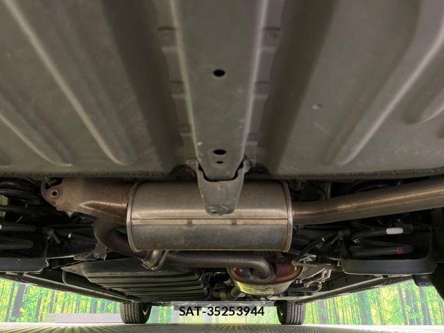 Toyota VOXY 2018-03 6817914-18