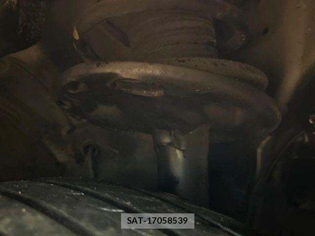 Toyota VOXY 2015-07 6817928-19