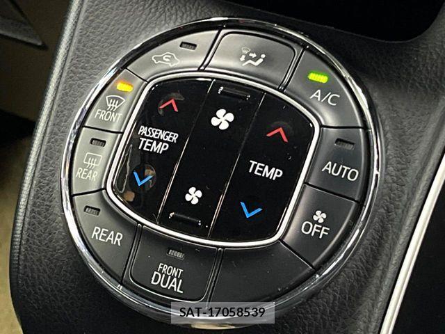 Toyota VOXY 2015-07 6817928-6