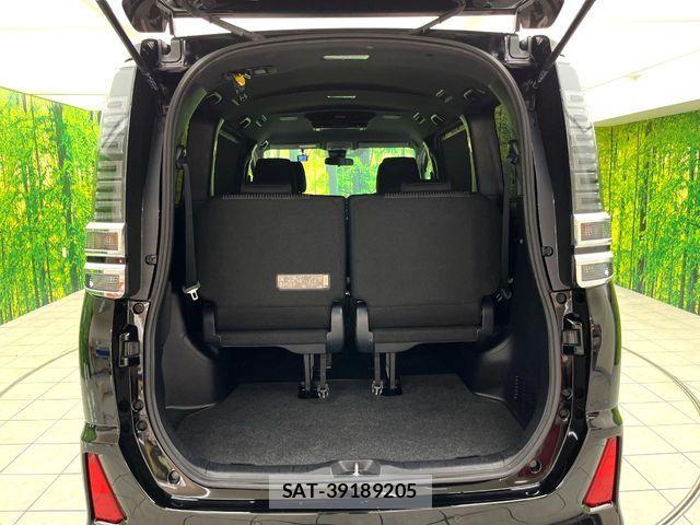 Toyota VOXY 2019-08 6817907-10