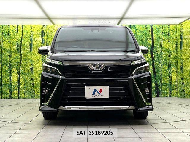 Toyota VOXY 2019-08 6817907-14