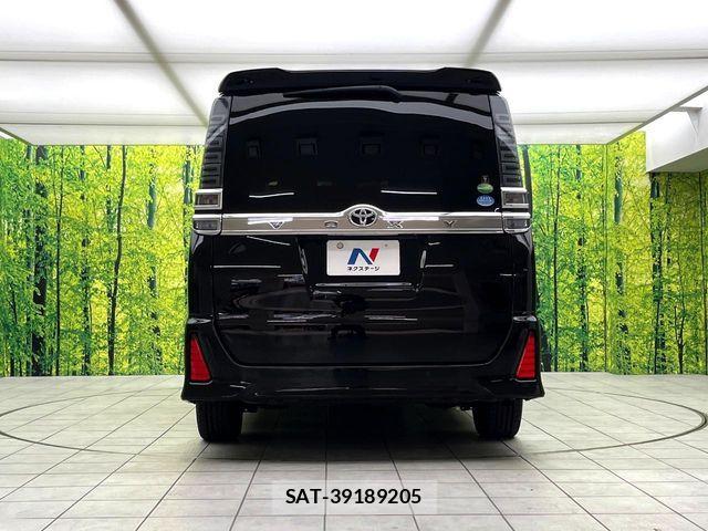 Toyota VOXY 2019-08 6817907-15