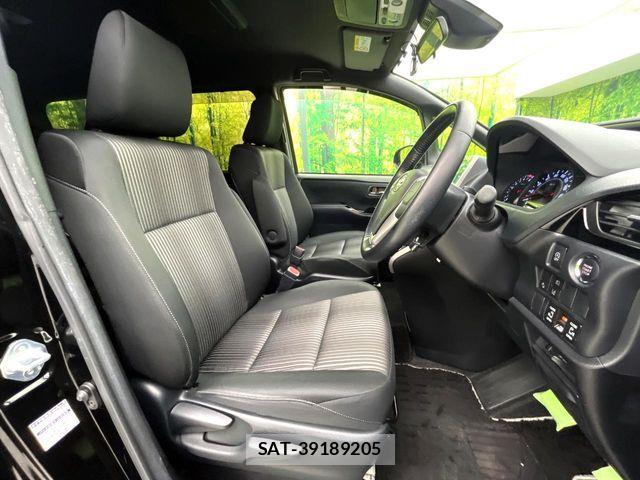 Toyota VOXY 2019-08 6817907-7