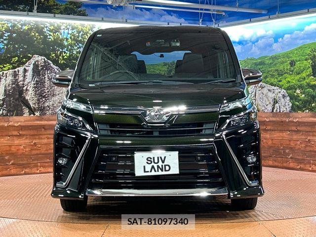 Toyota VOXY 2021-03 6817900-14