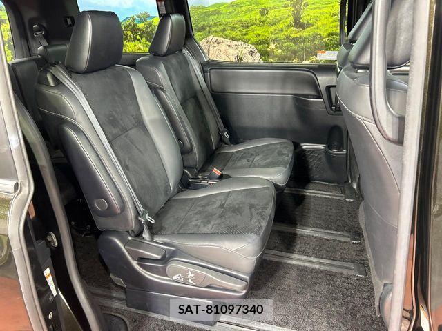 Toyota VOXY 2021-03 6817900-8