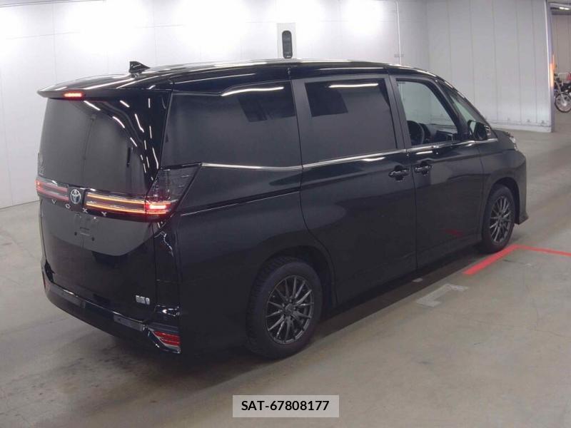 Toyota VOXY 2023 6820151-1