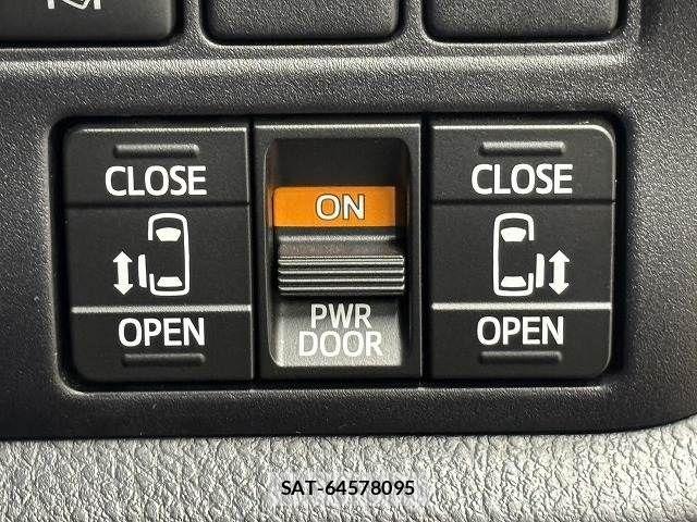 Toyota VOXY 2021-03 6817905-10