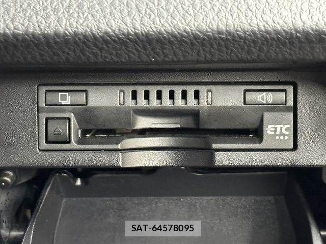 Toyota VOXY 2021-03 6817905-11