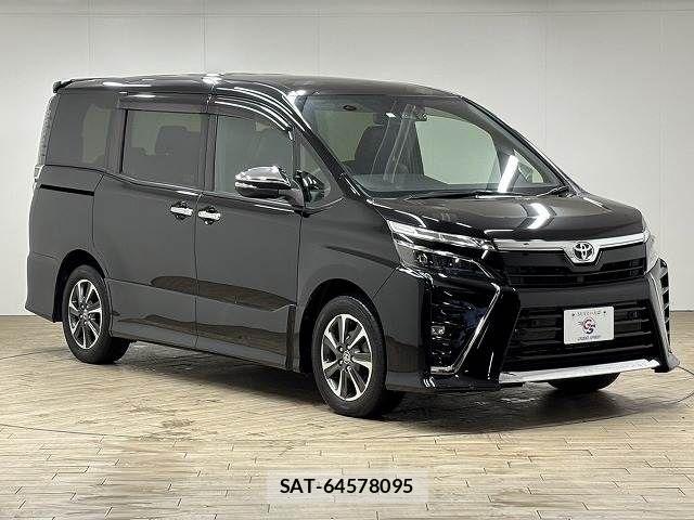 Toyota VOXY 2021-03 6817905-13