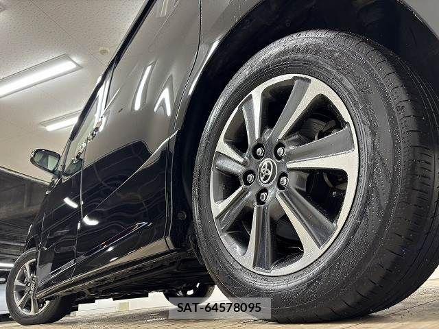 Toyota VOXY 2021-03 6817905-18