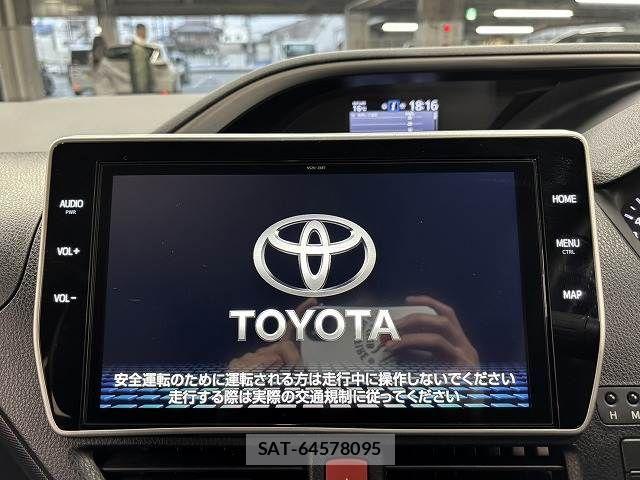 Toyota VOXY 2021-03 6817905-2
