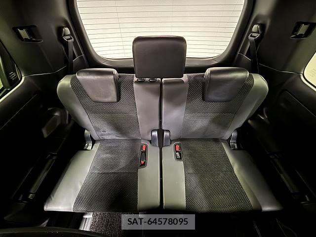 Toyota VOXY 2021-03 6817905-6