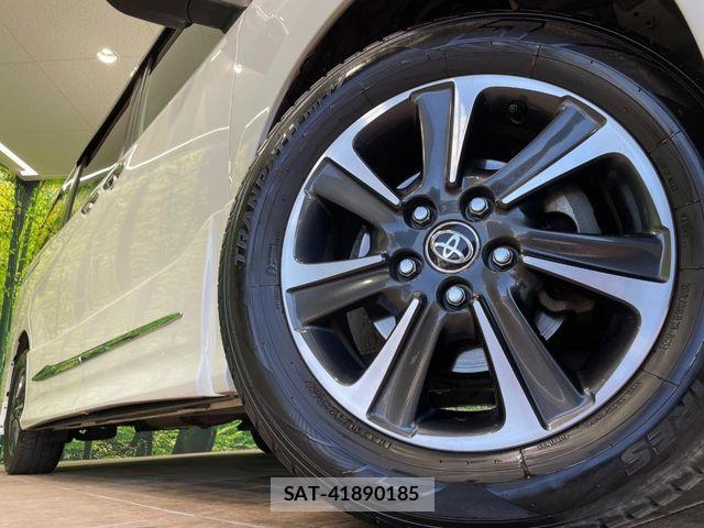 Toyota VOXY 2020-02 6817901-13