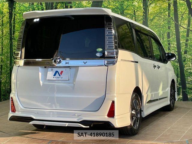 Toyota VOXY 2020-02 6817901-15