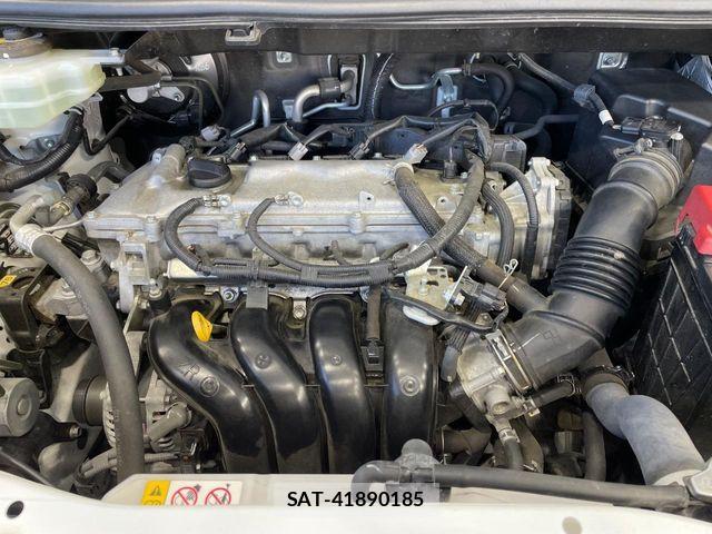 Toyota VOXY 2020-02 6817901-18