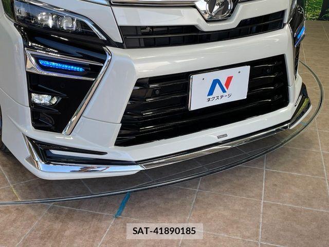 Toyota VOXY 2020-02 6817901-2