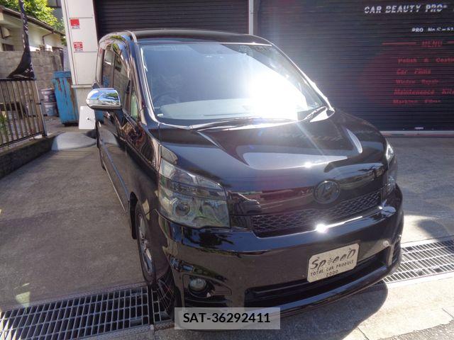 Toyota VOXY 2012-11 6817963-0