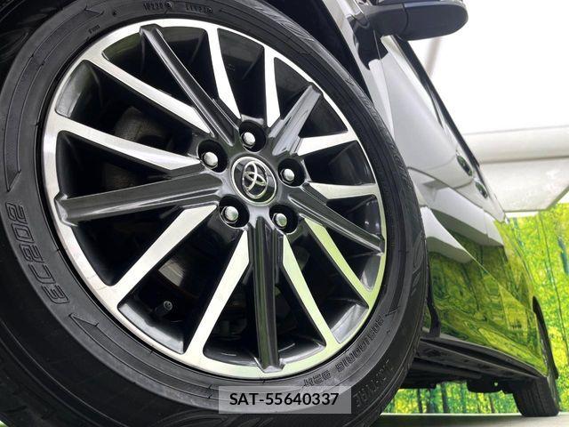 Toyota VOXY 2016-09 6817926-13