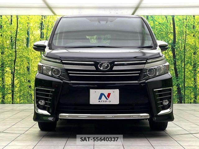 Toyota VOXY 2016-09 6817926-14