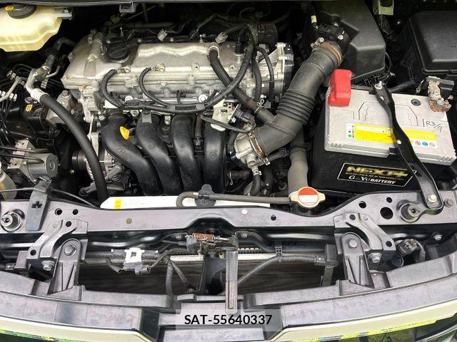 Toyota VOXY 2016-09 6817926-18