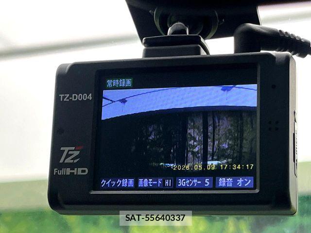 Toyota VOXY 2016-09 6817926-5