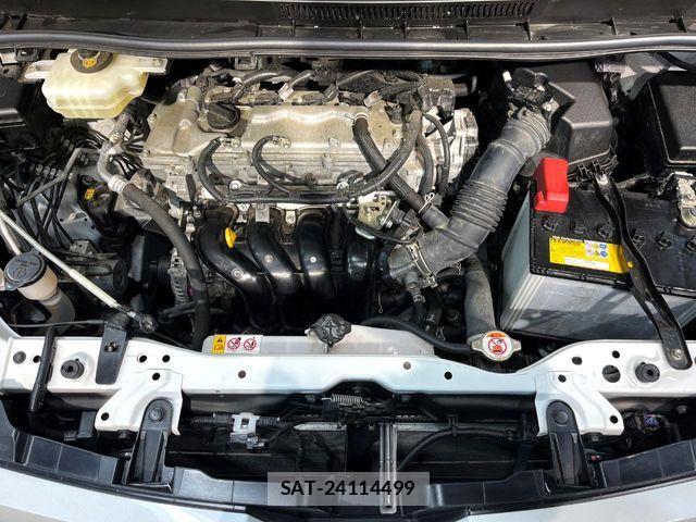 Toyota VOXY 2021-12 6817898-17