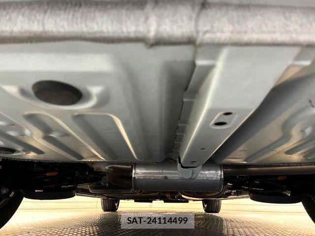 Toyota VOXY 2021-12 6817898-18