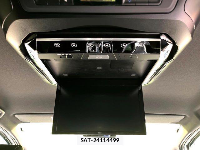 Toyota VOXY 2021-12 6817898-2
