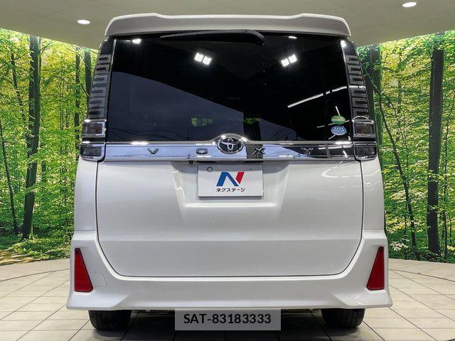 Toyota VOXY 2018-06 6817934-15