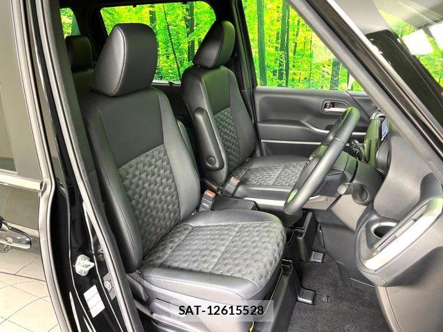 Toyota VOXY 2024-02 6817890-7
