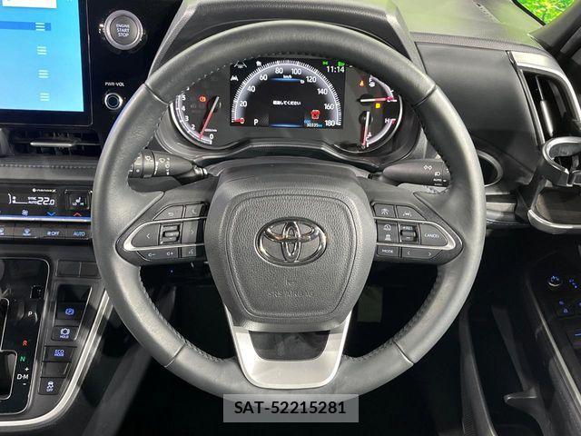 Toyota VOXY 2023-09 6817895-11