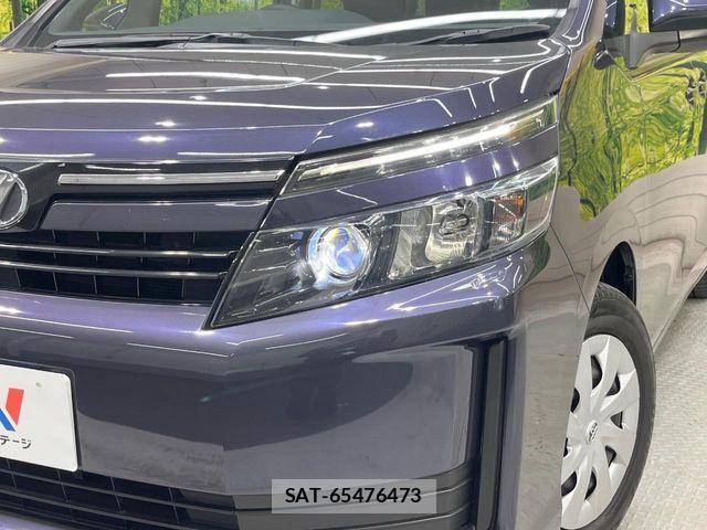 Toyota VOXY 2017-06 6817960-11