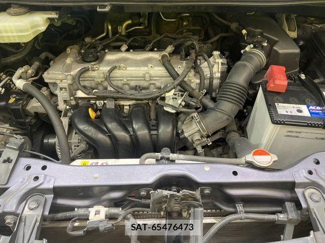 Toyota VOXY 2017-06 6817960-17