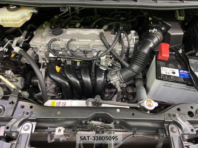 Toyota VOXY 2019-02 6817902-17