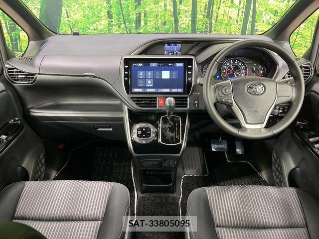 Toyota VOXY 2019-02 6817902-1