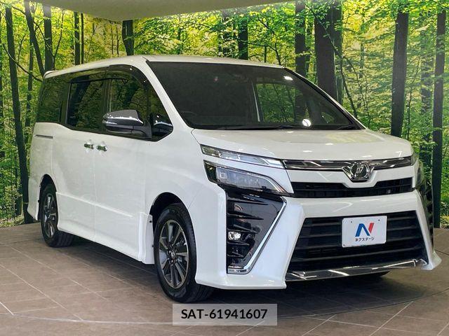 Toyota VOXY 2018-11 6817906-16