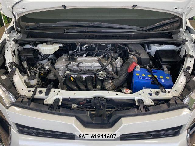 Toyota VOXY 2018-11 6817906-18