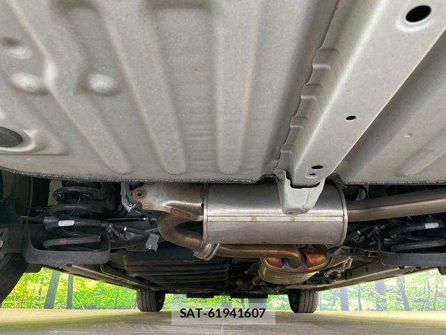 Toyota VOXY 2018-11 6817906-19