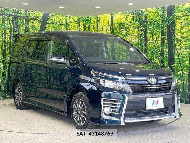 Toyota VOXY 2014-03 6817929-16