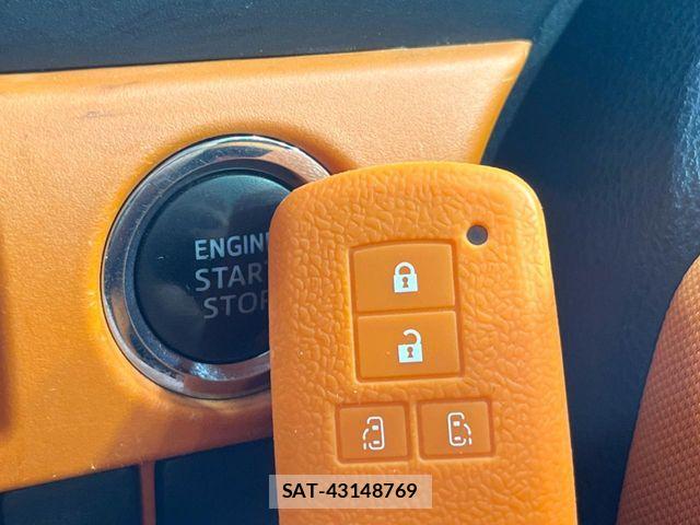 Toyota VOXY 2014-03 6817929-6