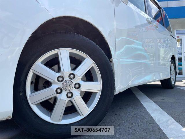 Toyota VOXY 2008-07 6817962-13