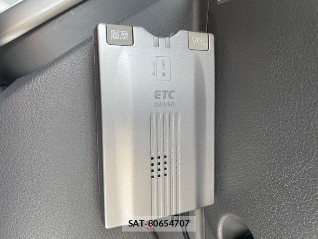 Toyota VOXY 2008-07 6817962-4
